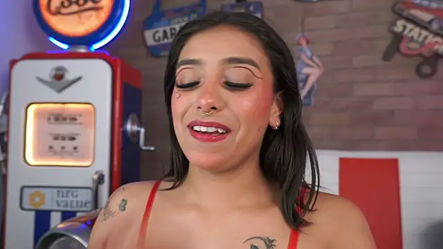 miss collins online show from April 7, 2026, 6:08 pm