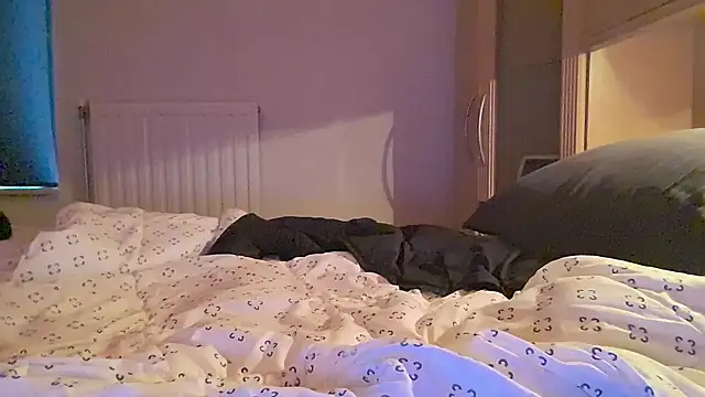 Snapshot of kinkyslet8 chatting on March 21, 2026, 8:19 am kinkyslet8 online show from March 21, 2026, 8:19 am