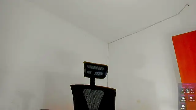 Snapshot of NickSull__ chatting on February 22, 2026, 10:08 pm NickSull online show from February 22, 2026, 10:08 pm