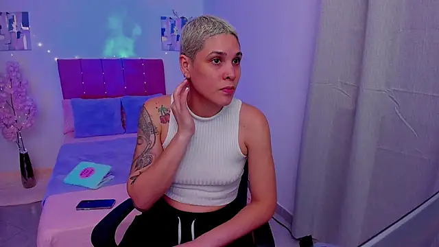 Charlee pink online show from September 22, 2025, 12:45 am