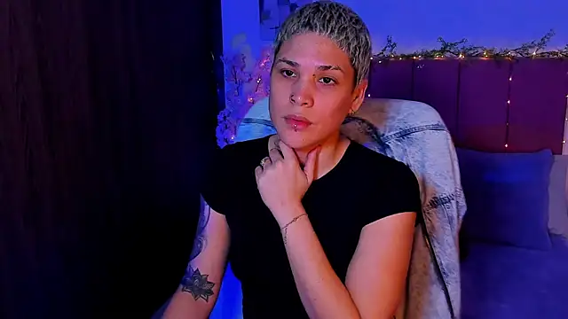 Charlee pink online show from October 15, 2025, 6:52 pm