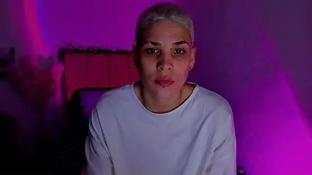 Charlee pink online show from February 21, 2026, 4:35 am