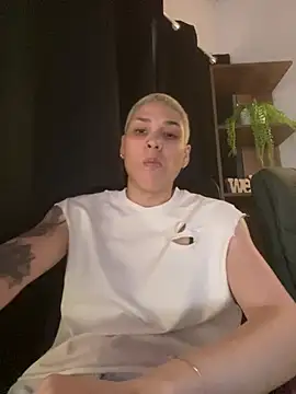 Charlee pink online show from May 10, 2026, 6:13 pm