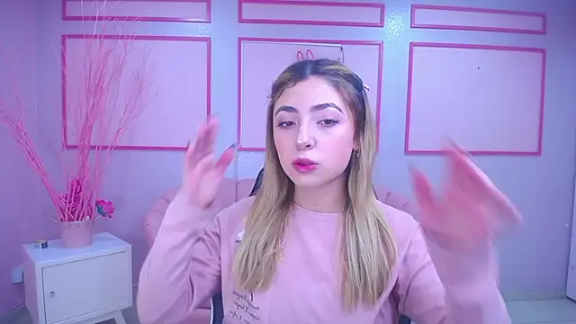 channel blonde a online show from December 11, 2024, 4:42 pm