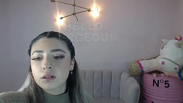 channel blonde a online show from February 17, 2025, 4:37 pm