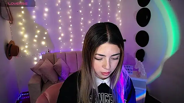 channel blonde a online show from March 7, 2025, 9:48 pm