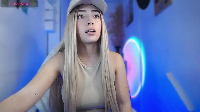 channel blonde a online show from September 19, 2025, 11:16 pm