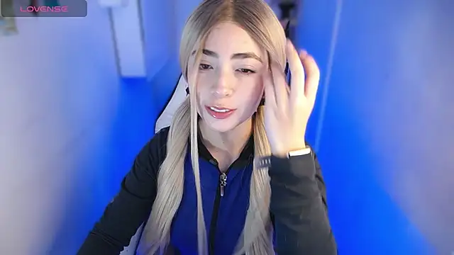 channel blonde a online show from November 7, 2025, 3:45 pm