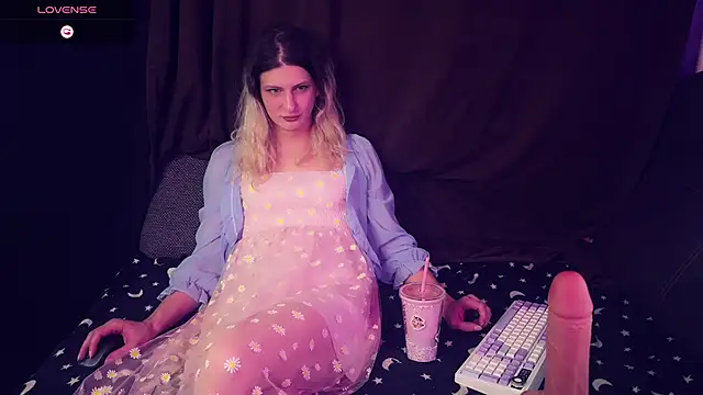 Alice Pinkhead online show from March 13, 2025, 3:28 pm