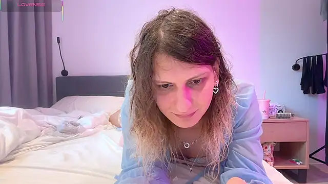 Alice Pinkhead online show from October 24, 2025, 8:44 am