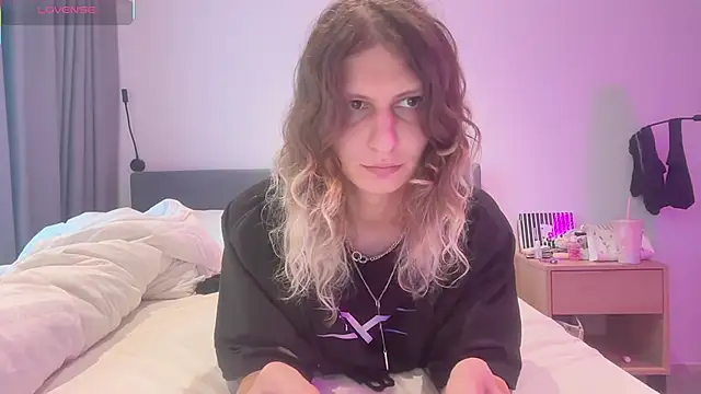 Alice Pinkhead online show from November 6, 2025, 7:09 am