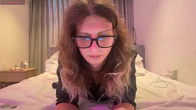 Alice Pinkhead online show from April 23, 2026, 9:41 am