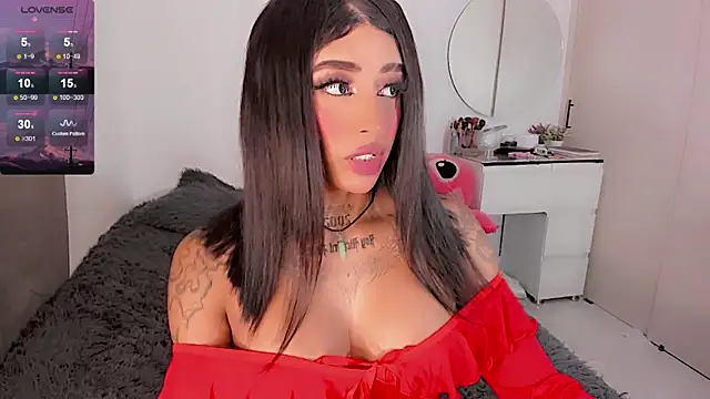 Snapshot of SweetPrincessS chatting on November 18, 2025, 9:19 pm SweetPrincessS online show from November 18, 2025, 9:19 pm