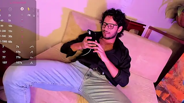 Nicholasrodrii online show from January 9, 2025, 1:39 am