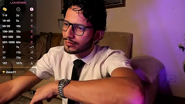 Nicholasrodrii online show from February 6, 2025, 11:48 pm