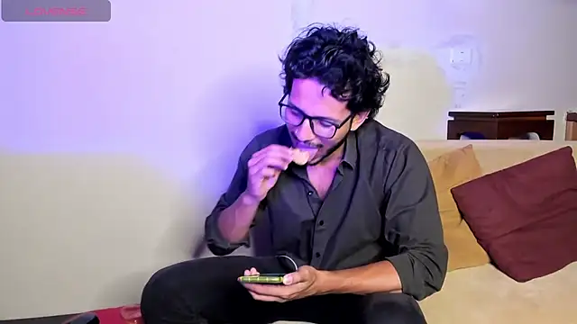 Nicholasrodrii online show from February 8, 2025, 11:02 pm