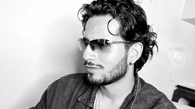 Nicholasrodrii online show from February 23, 2025, 10:31 pm