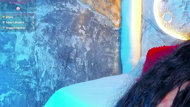 brianaGuzman online show from March 9, 2025, 6:43 pm