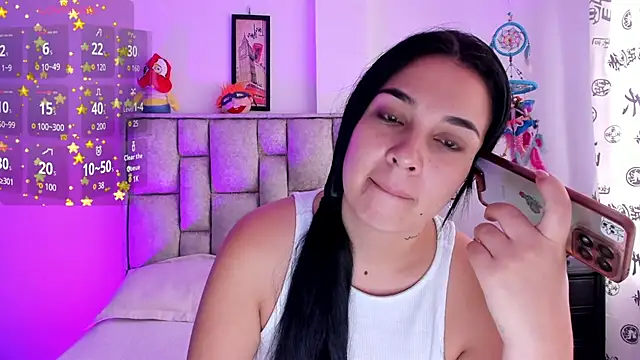 brianaGuzman online show from November 29, 2025, 2:20 pm