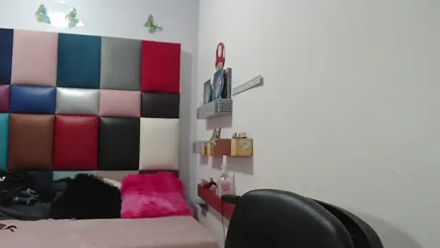 lily jamesx online show from January 22, 2025, 9:32 pm