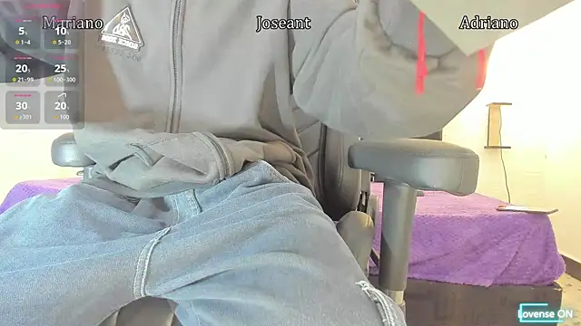 nakedfoam1 online show from September 19, 2025, 3:30 am