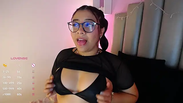 MeghanBurn online show from March 22, 2025, 3:31 pm