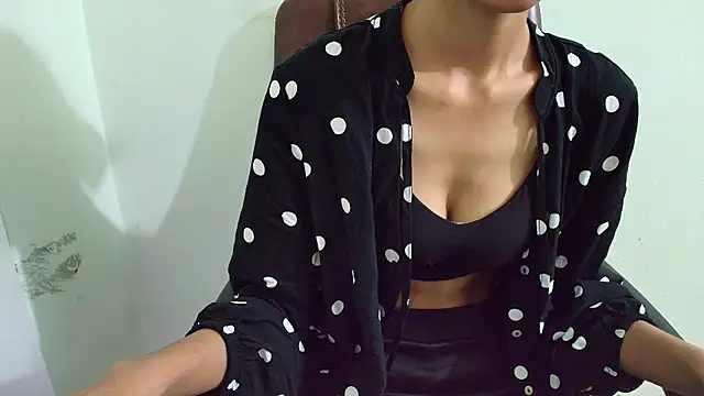 Srabontii online show from March 22, 2025, 8:59 pm