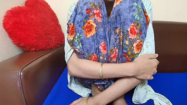 Srabontii online show from November 9, 2025, 9:51 am