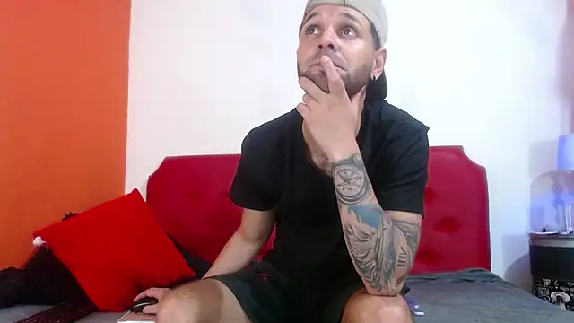 CindyandCarlo online show from November 13, 2025, 10:30 pm