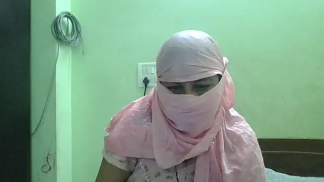 couplesuni online show from March 19, 2025, 11:17 am