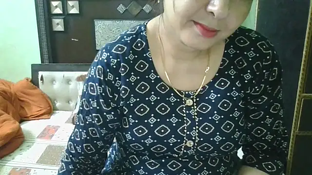 couplesuni online show from September 30, 2025, 10:42 am