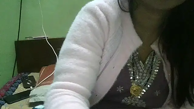 couplesuni online show from December 3, 2025, 5:00 pm