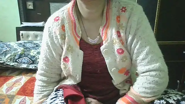 couplesuni online show from February 2, 2026, 3:27 am