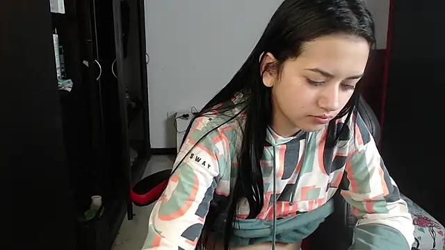 kayla k18 online show from February 17, 2025, 7:42 pm