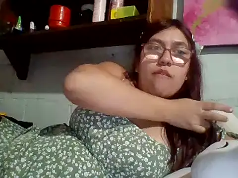 Snapshot of dafne19_ chatting on January 29, 2025, 3:33 am dafne19 online show from January 29, 2025, 3:33 am