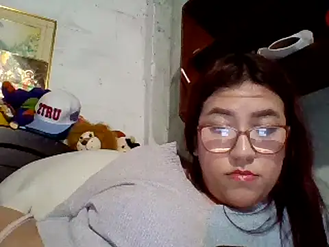 Snapshot of dafne19_ chatting on February 2, 2025, 6:15 am dafne19 online show from February 2, 2025, 6:15 am