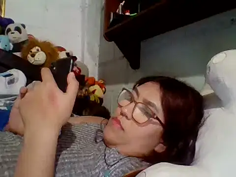 Snapshot of dafne19_ chatting on February 4, 2025, 8:02 am dafne19 online show from February 4, 2025, 8:02 am
