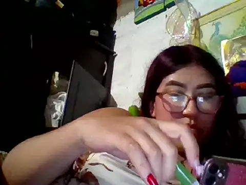 Snapshot of dafne19_ chatting on February 12, 2025, 2:35 am dafne19 online show from February 12, 2025, 2:35 am