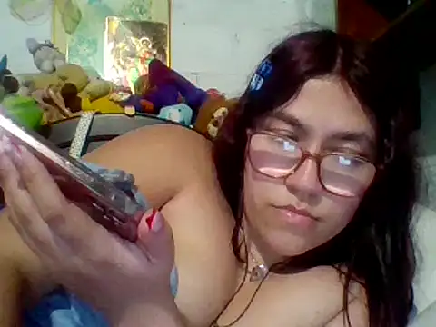Snapshot of dafne19_ chatting on February 13, 2025, 6:52 am dafne19 online show from February 13, 2025, 6:52 am