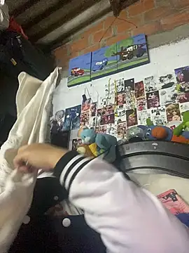 Snapshot of dafne19_ chatting on November 18, 2025, 5:01 am dafne19 online show from November 18, 2025, 5:01 am