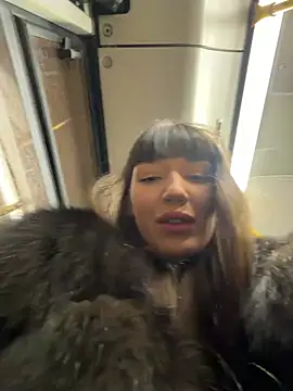 Snapshot of Sophie_Avory chatting on February 3, 2026, 4:45 pm Sophie Avory online show from February 3, 2026, 4:45 pm