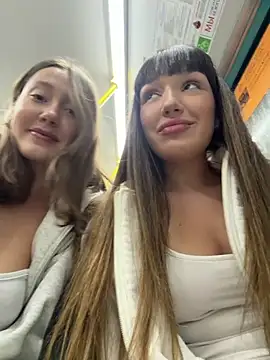 Snapshot of Sophie_Avory chatting on February 28, 2026, 5:25 pm Sophie Avory online show from February 28, 2026, 5:25 pm