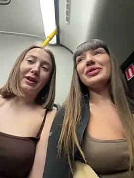 Snapshot of Sophie_Avory chatting on March 14, 2026, 4:45 pm Sophie Avory online show from March 14, 2026, 4:45 pm