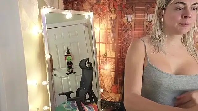 cunty tranny lydia online show from October 14, 2025, 3:51 am