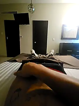 sorek54321 online show from March 17, 2025, 5:49 pm