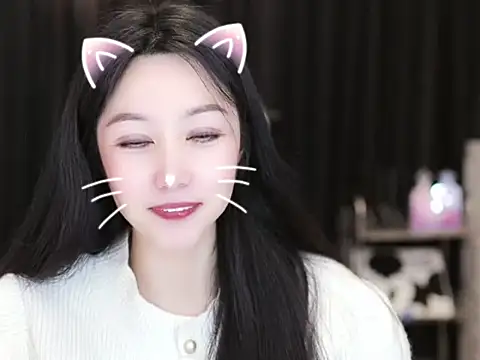 Nuyoah-77 online show from February 24, 2025, 4:04 pm