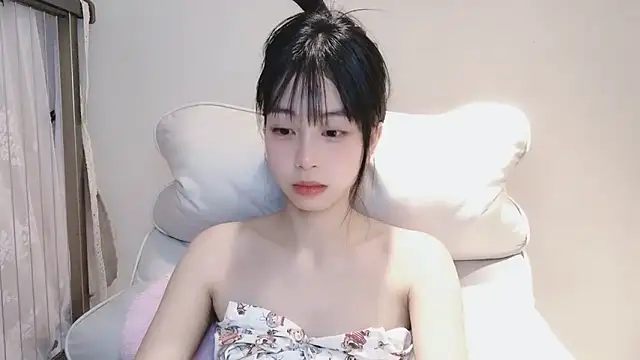 -Hottie online show from January 17, 2025, 6:12 pm