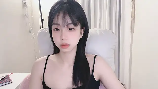 -Hottie online show from March 11, 2025, 3:56 pm