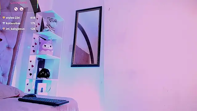 LadyAvalon online show from February 21, 2025, 10:48 pm