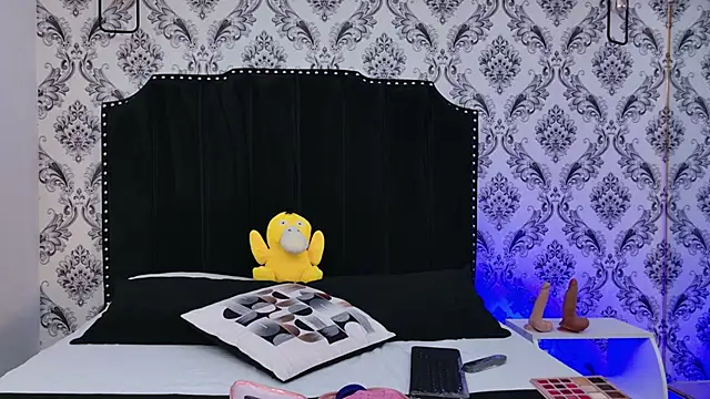 SaaraBrown online show from September 24, 2025, 11:46 am